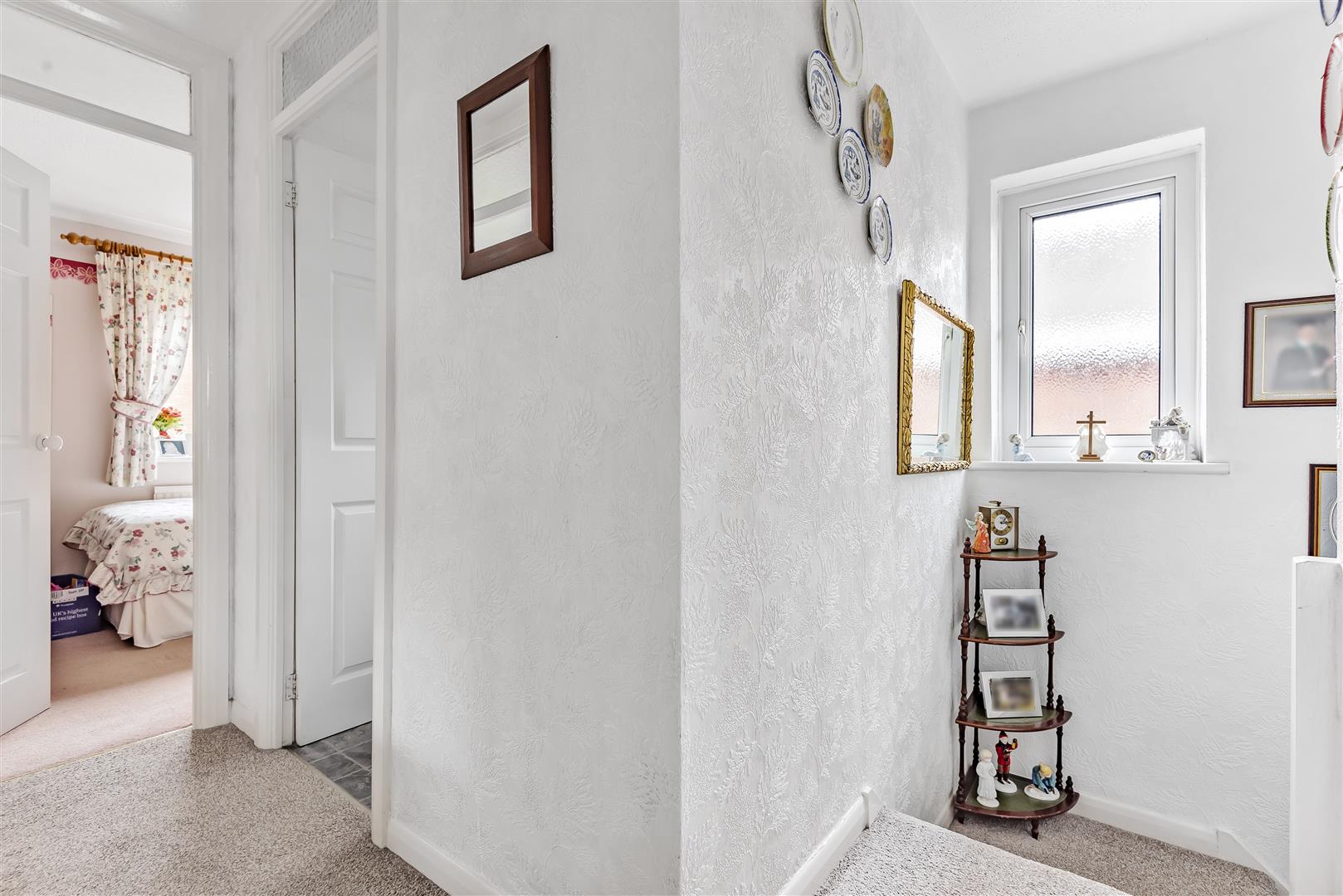 Usk Place, Parc gwernfadog, Morriston, Swansea, SA6 6RE